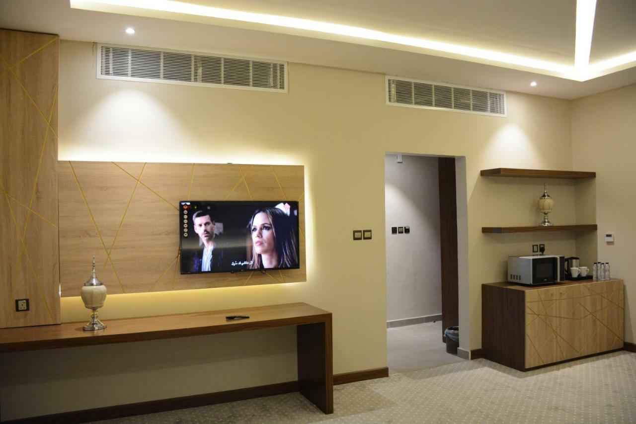 الايوان للاجنحة الفندقية E1 Hotel Al Kharj Exteriér fotografie
