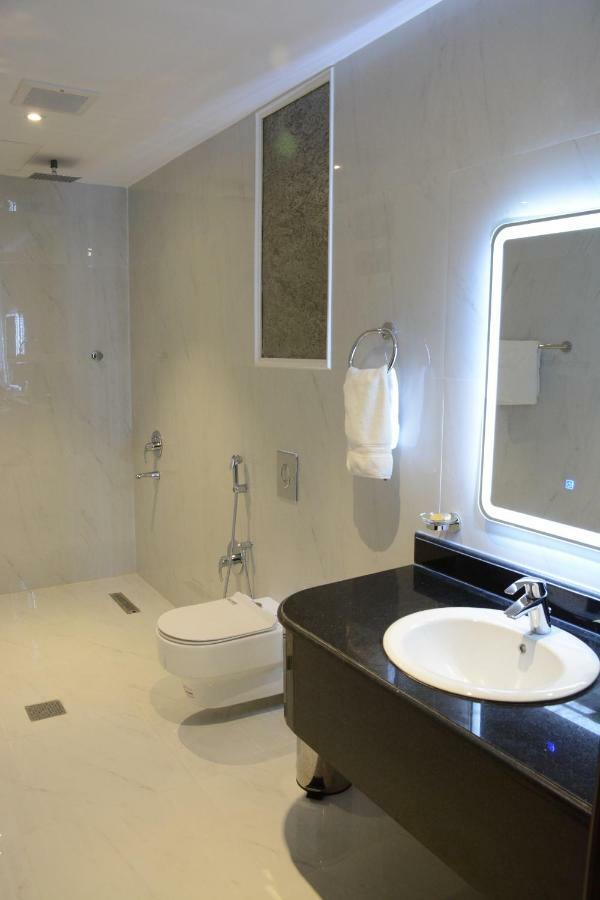 الايوان للاجنحة الفندقية E1 Hotel Al Kharj Exteriér fotografie