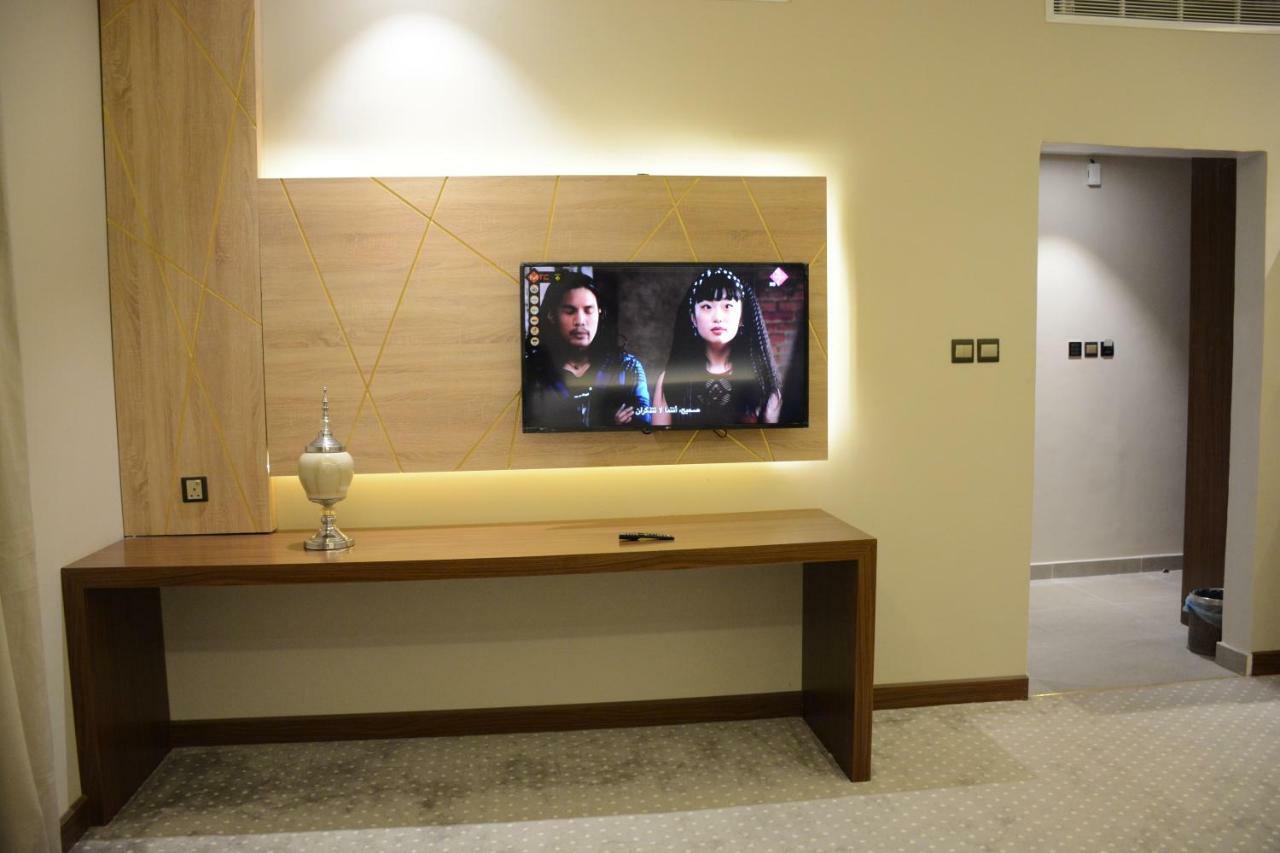 الايوان للاجنحة الفندقية E1 Hotel Al Kharj Exteriér fotografie